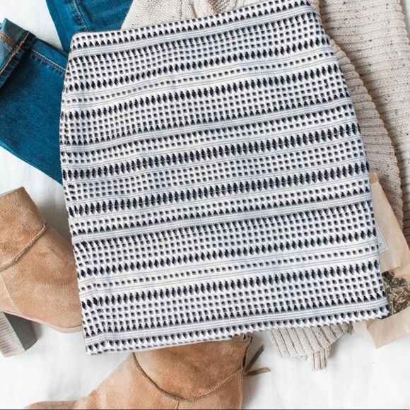 Loft Skirt (BB7864) - Picture 8 of 8